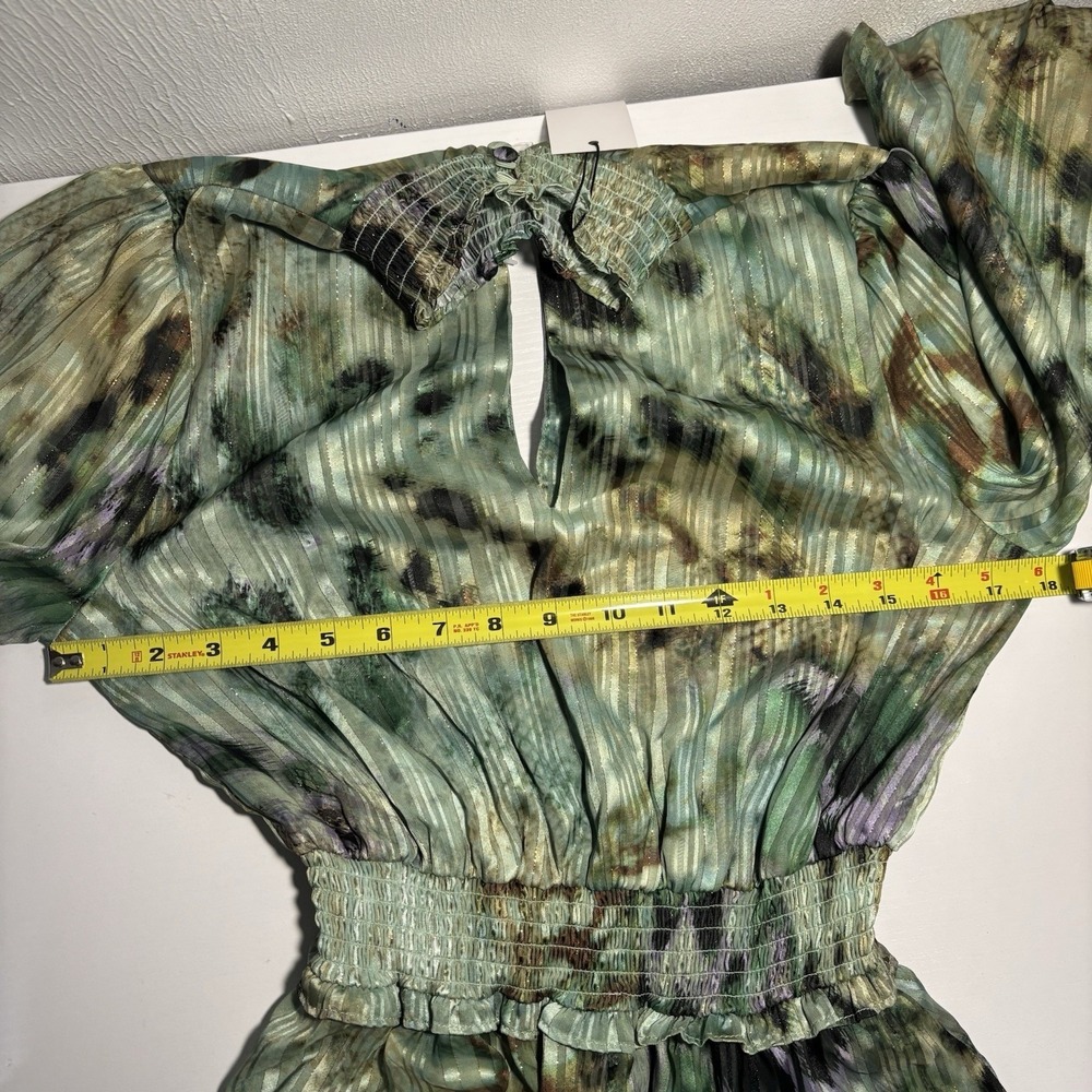 Socialite‎ Abstract Smocked Flutter Sleeve Mini Dress Sz XS Gold Metallic - Picture 8 of 8